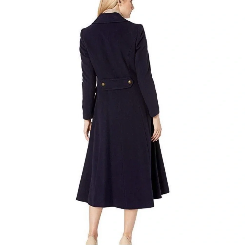 Lauren Ralph Lauren. Extra buttons included. - Picture 3 of 7